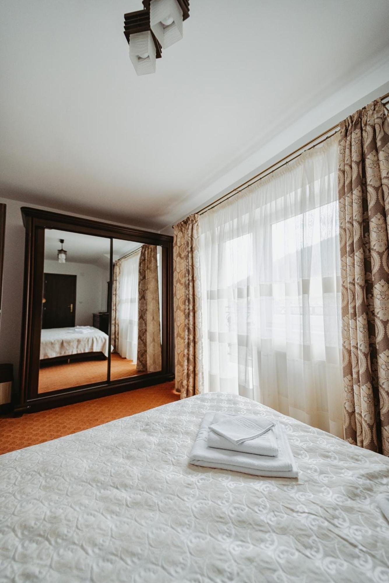Complex Turistic Constantin Bucovina 호텔 큼홀룸그몰도베네스크 외부 사진